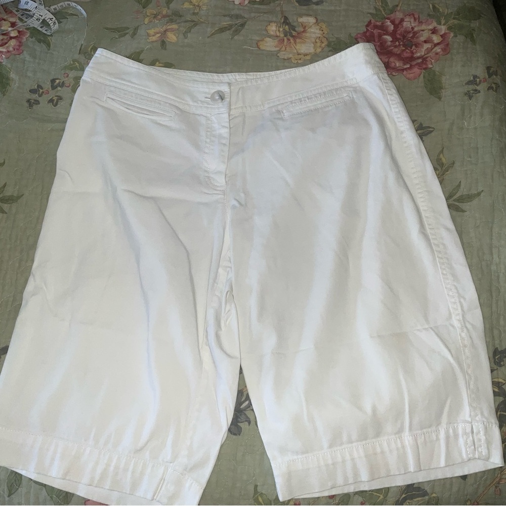 J Jill Women's White Mid-Length Bermuda Shorts - Classic Summer Staple